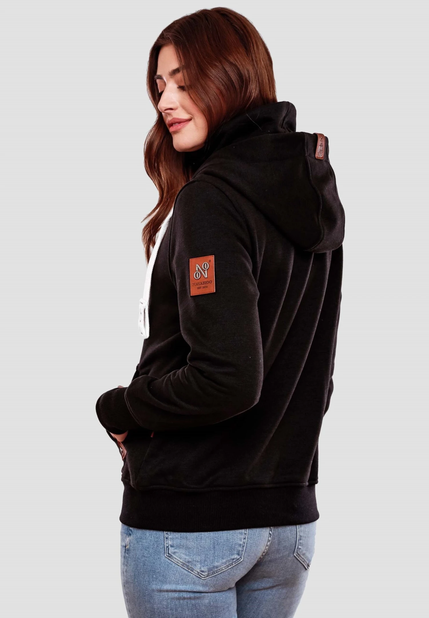 Navahoo Raniaa - Hoodie - Black 4 Navahoo Raniaa - Hoodie - Black - Afbeelding 2